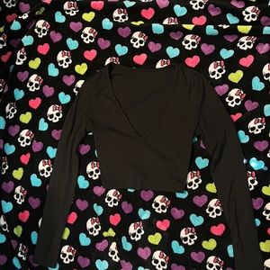 Black drop beck long sleeve crop top